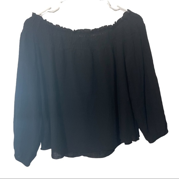 𝅺the Hanger Black Minimalist Off Shoulder Top - Picture 5 of 6